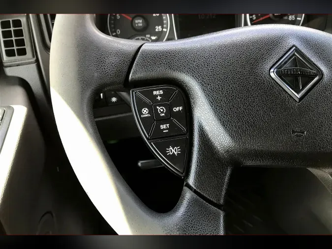 2022 INT LT625 6x4