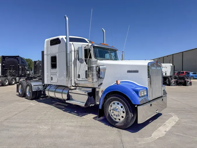 2022 KENWORTH W900L1340f622bddc46ebc9b55ef88cd3e250