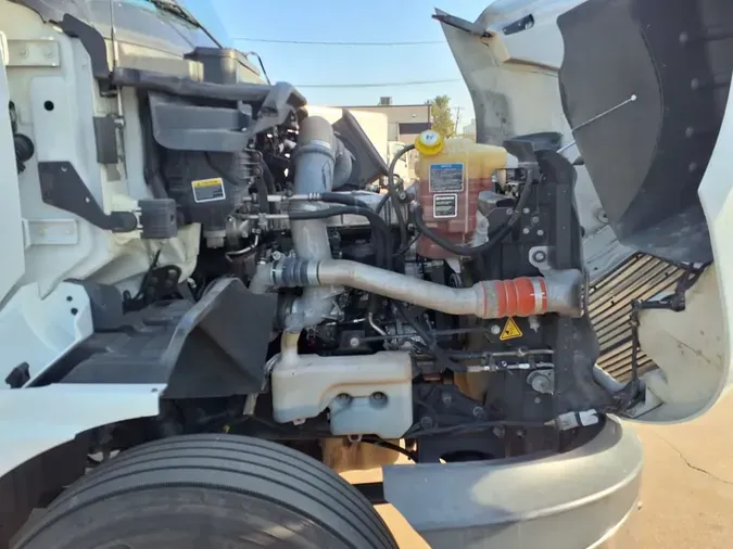 2019 NAVISTAR INTERNATIONAL RH613 DAYCAB S/A