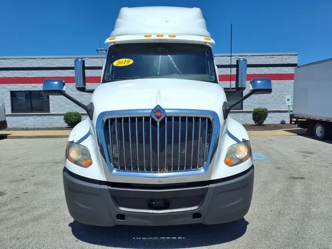 2019 NAVISTAR INTERNATIONAL LT625 SLPR CAB