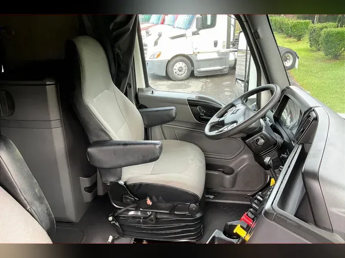 2023 INT LT625 6x4