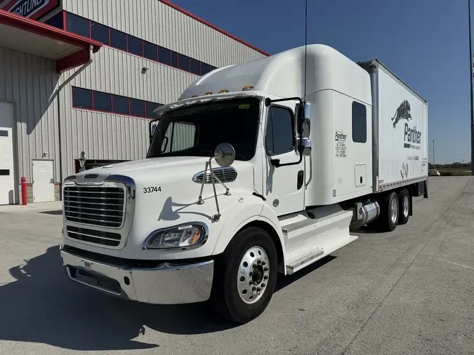 2020 Freightliner M2 112
