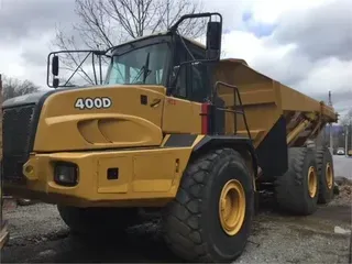 2005 DEERE 400D