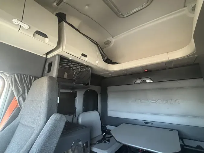 2019 Freightliner New Cascadia 126