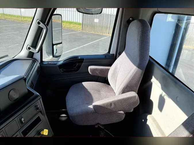 2021 INT LT625 6x4