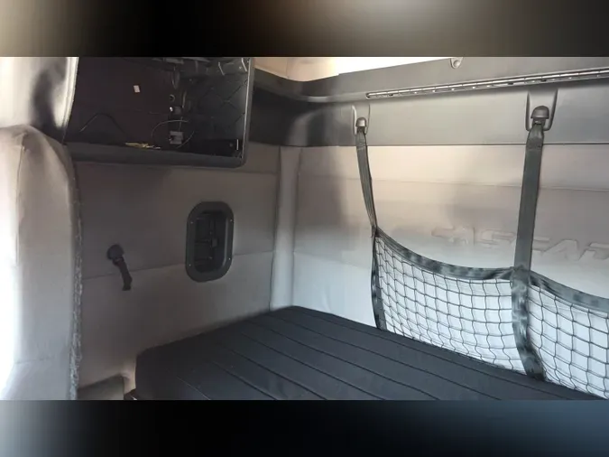 2020 Freightliner Cascadia 126