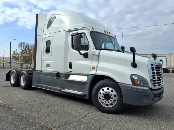 2020 FREIGHTLINER/MERCEDES CASCADIA 125