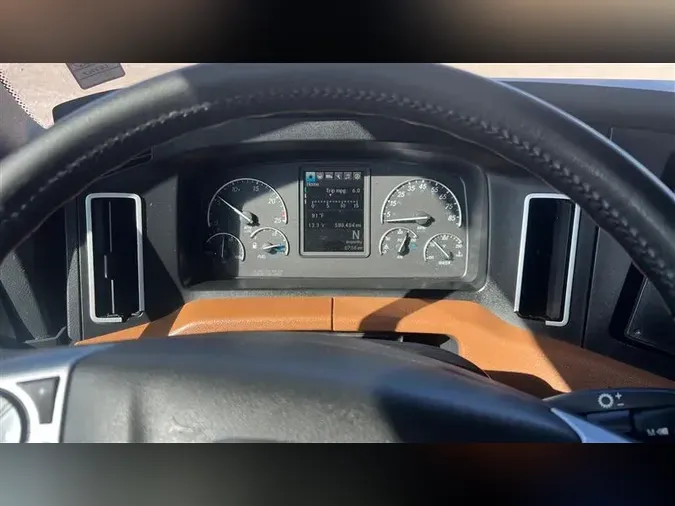 2020 FREIGHTLINER CA126