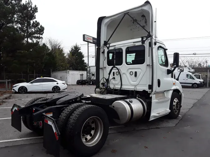 2018 FREIGHTLINER/MERCEDES CASCADIA 113