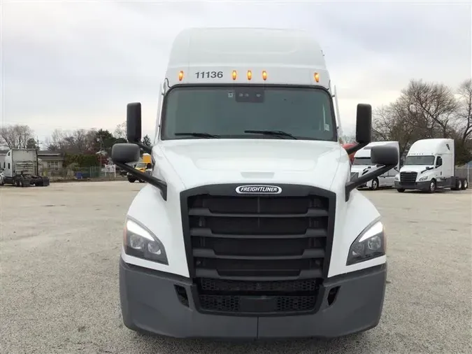 2021 FREIGHTLINER CA126