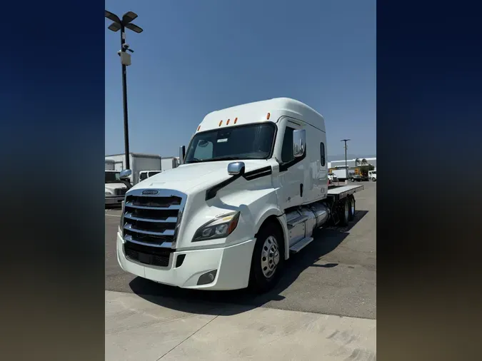 2020 FREIGHTLINER/MERCEDES NEW CASCADIA 12613569d7a5adf3fbc8e5e81fb6b6118e3