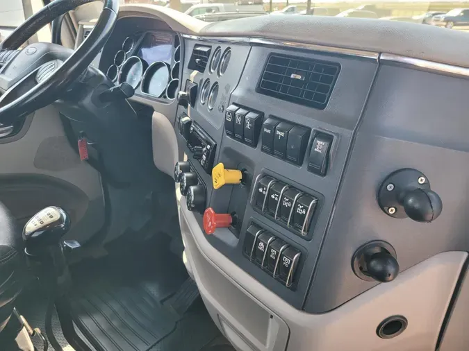 2020 Peterbilt 567