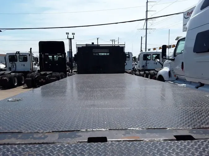 2019 FREIGHTLINER M2 106