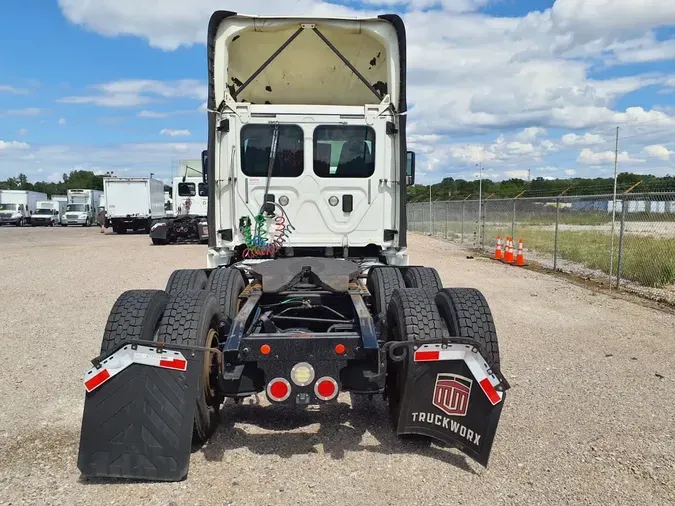 2017 FREIGHTLINER CASCADIA 125