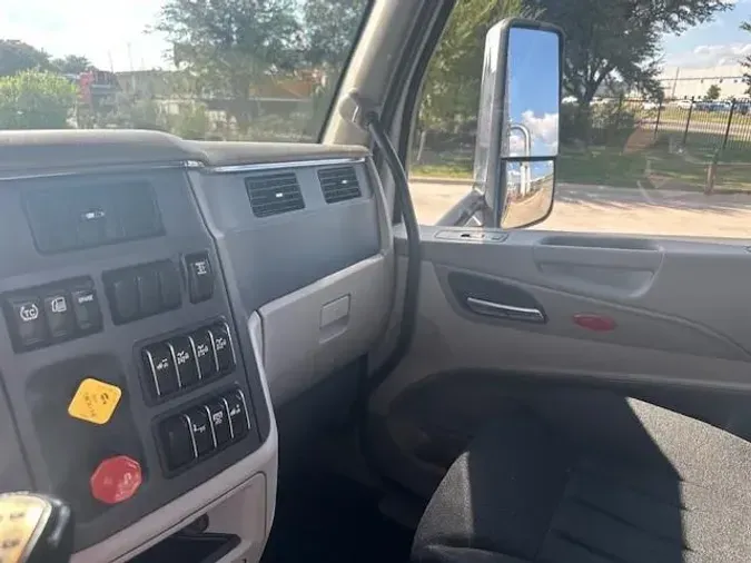 2020 Peterbilt 567