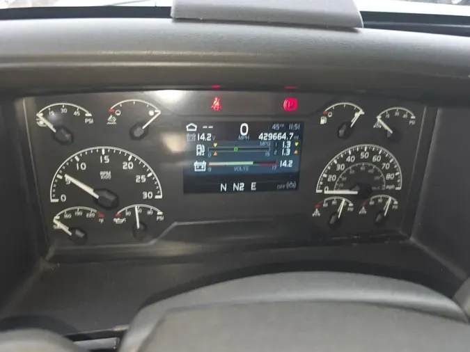 2020 VOLVO VNR64T-640