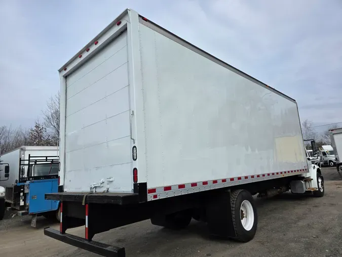 2016 FREIGHTLINER/MERCEDES M2 106