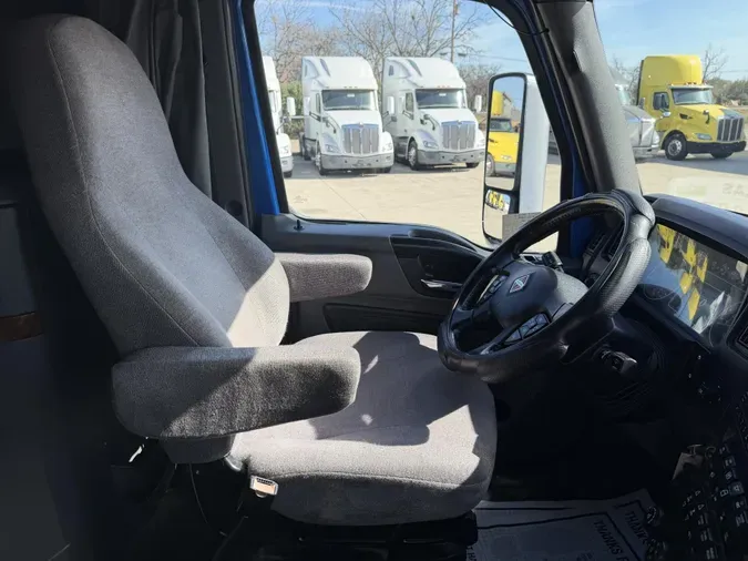 2022 International LT625