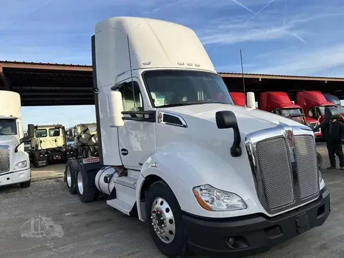 2021 KENWORTH T680