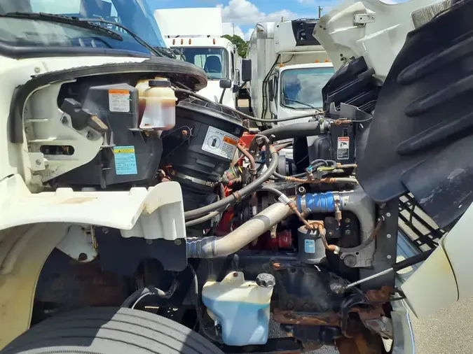2017 FREIGHTLINER M2 106