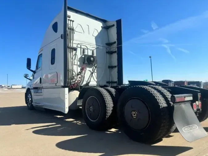 2019 Freightliner New Cascadia 12613618dd4430d00424c59aae33775b30f