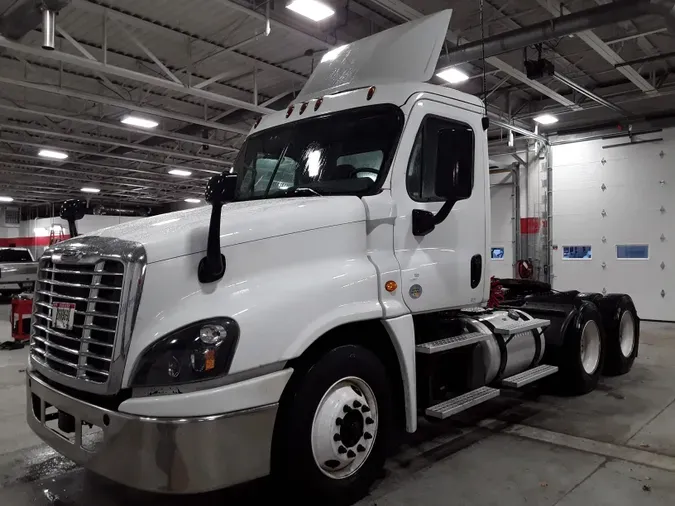 2018 FREIGHTLINER/MERCEDES CASCADIA 125