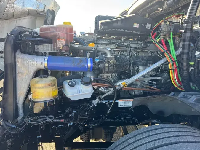 2022 FREIGHTLINER Cascadia 126