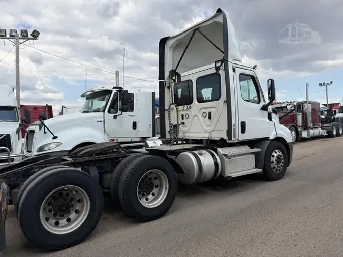 2021 FREIGHTLINER CASCADIA 116136870e5152308d9dd12031dae444f2f