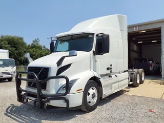 2019 VOLVO VNR64T-640