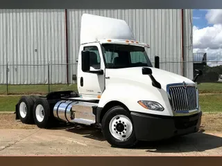 2019 INT LT625 6x4