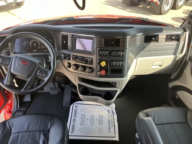 2023 Peterbilt 579