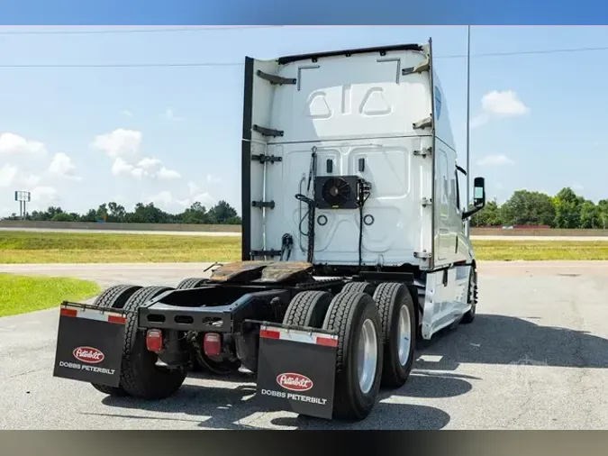 2019 FREIGHTLINER CASCADIA 126