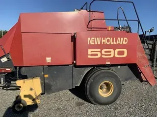 1998 New Holland 590