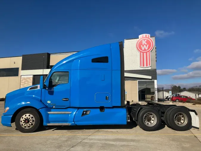 2022 Kenworth T680