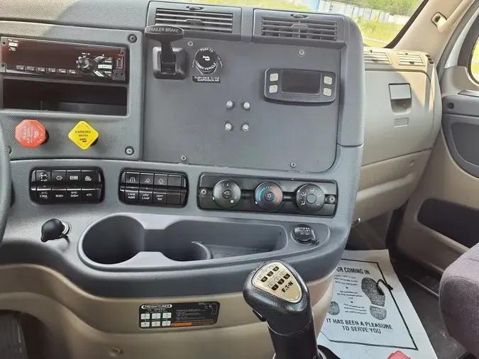 2020 FREIGHTLINER CASCADIA 113