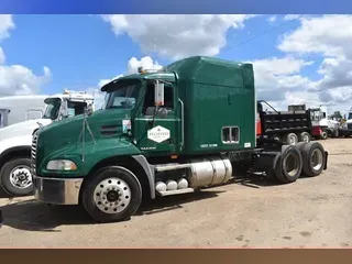 2009 MACK PINNACLE CXU613