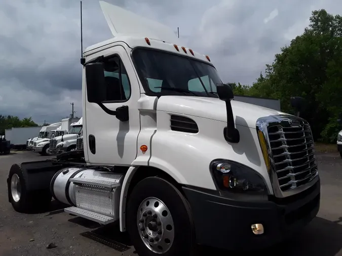 2018 FREIGHTLINER/MERCEDES CASCADIA 113