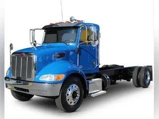 2021 Peterbilt 337
