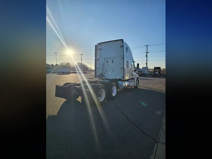 2019 FREIGHTLINER/MERCEDES CASCADIA 125