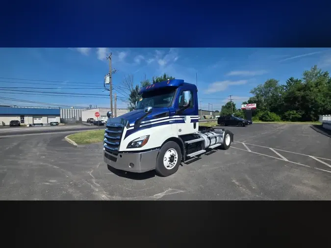 2020 FREIGHTLINER/MERCEDES NEW CASCADIA 116137d10d9ea8aac6e30c4b90e5d44f9bb
