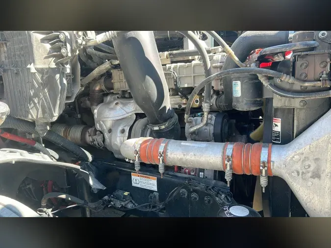 2021 Freightliner Cascadia 126