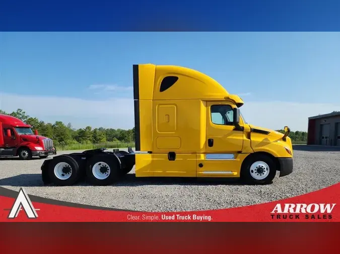 2020 FREIGHTLINER CA126