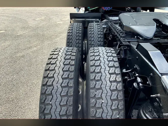 2023 INT LT625 6x4