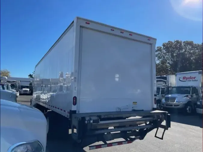 2017 FREIGHTLINER/MERCEDES M2 106