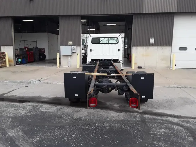 2020 FREIGHTLINER/MERCEDES M2 106