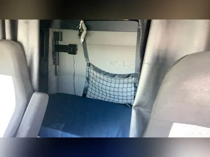 2021 Freightliner Cascadia 126