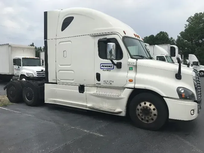 2018 Freightliner X12564ST139233a6bbca1c2792066d7f6b4b101f