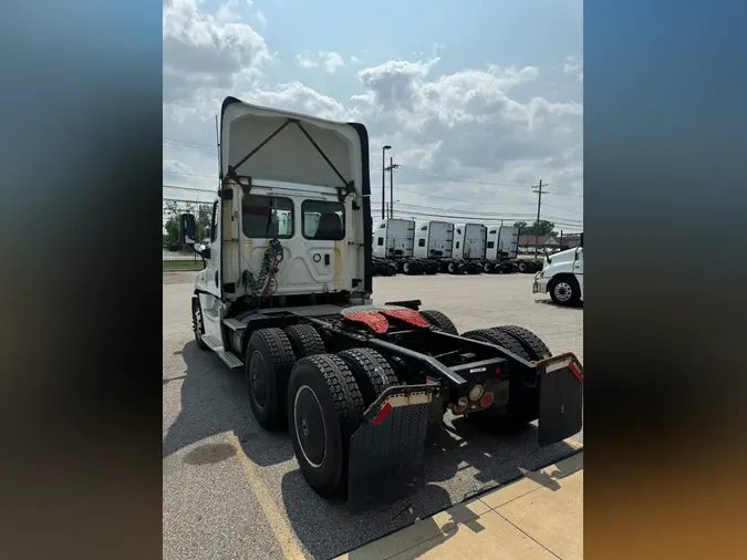 2018 FREIGHTLINER/MERCEDES CASCADIA 125