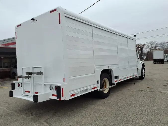 2018 FREIGHTLINER/MERCEDES M2 106