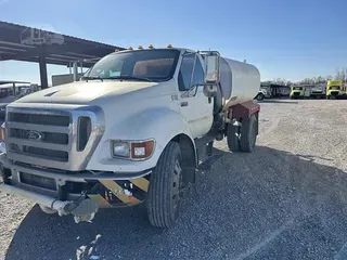 2007 FORD F750 SD